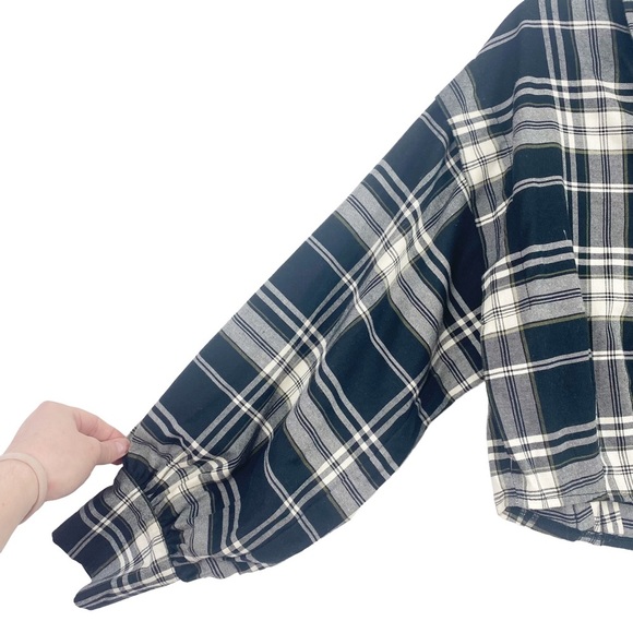 NWT Zara Cropped Plaid Flannel Shirt Crop Top Oversized Button Up Long Sleeve L - Picture 6 of 13